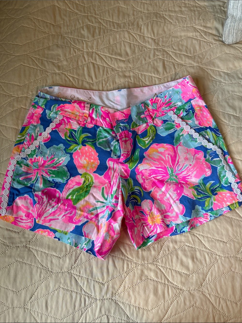 Lilly Pulitzer Callahan Bright Floral Lace-Trim Shorts - Pink & Blue